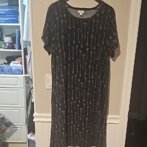 Lularoe 2X Carly High Low Tee Shirt Dress Black With Turquoise Arrow Design